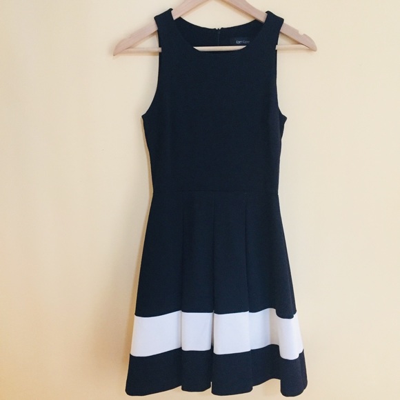 Karen Kane Dresses & Skirts - Karen Kane Black Fit + Flare Dress